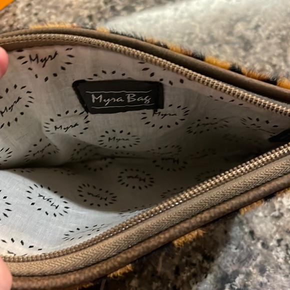 Myra leopard print wristlet - Picture 2 of 4